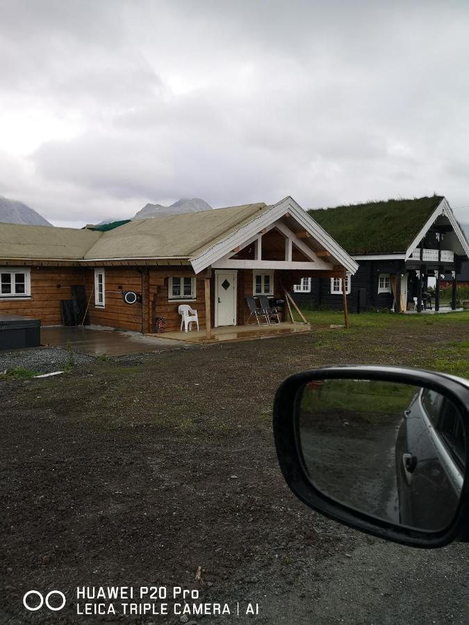 Lyngen Ski- Og Fiskecamp Lenangsoyra Exteriör bild